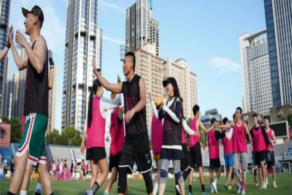 滑板世锦赛崔宸曦女子街式冲金前景与日本选手实力对比分析